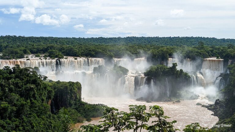The Ultimate 2 or 3 Day Guide For Iguazu Falls and the 3 Frontiers